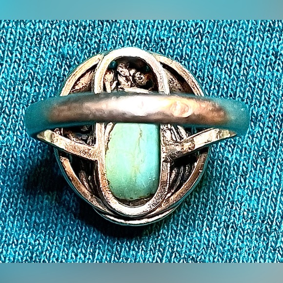 Vintage: Native American Navajo, Artesian, Turquoise Silver ring. Size 8 - Picture 5 of 5